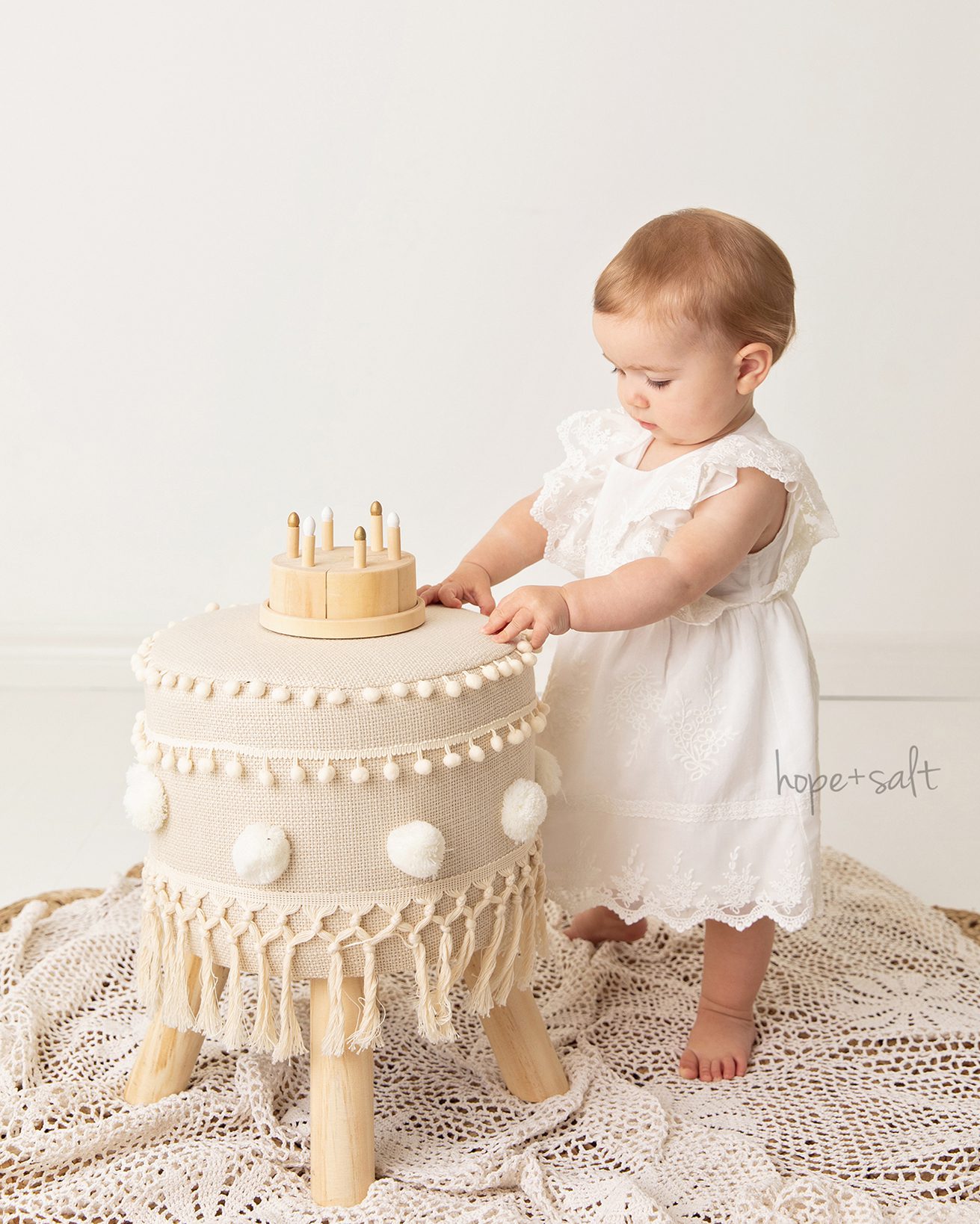 burlington oakville hamilton first birthday baby photographer simple natural